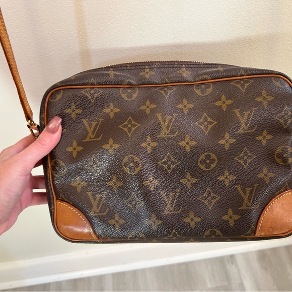 Louis Vuitton Brown Monogram Men's Bag - Picture 9 of 10